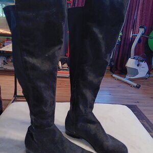 Jaclyn Smith  black over knee black boots  size 10
